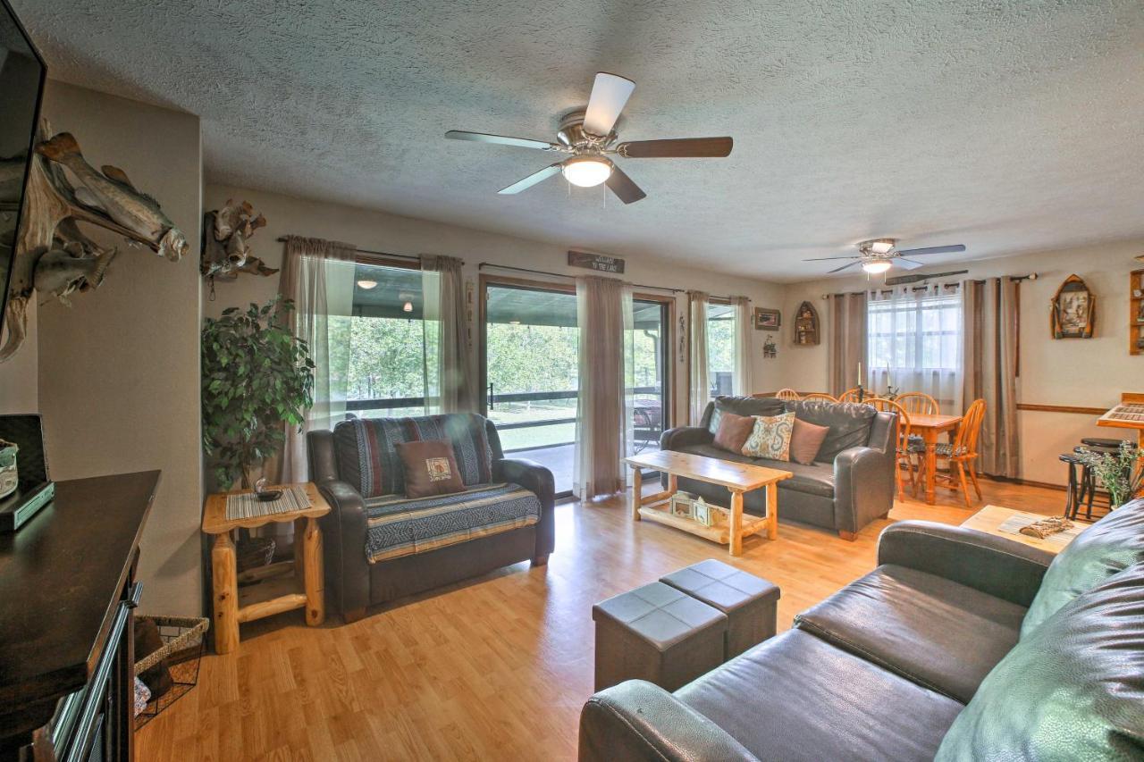 Lakefront Table Rock Home With Fire Pit! Golden Bagian luar foto