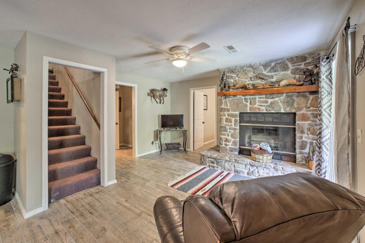 Lakefront Table Rock Home With Fire Pit! Golden Bagian luar foto